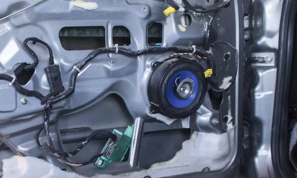 Car speaker on bare car door