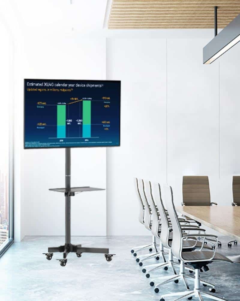 Perlesmith PSTVMC04 mobile TV stand on a conference room