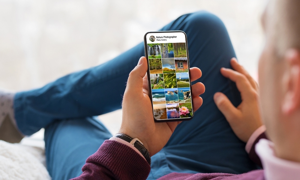 Social media content easily found on mobile phones