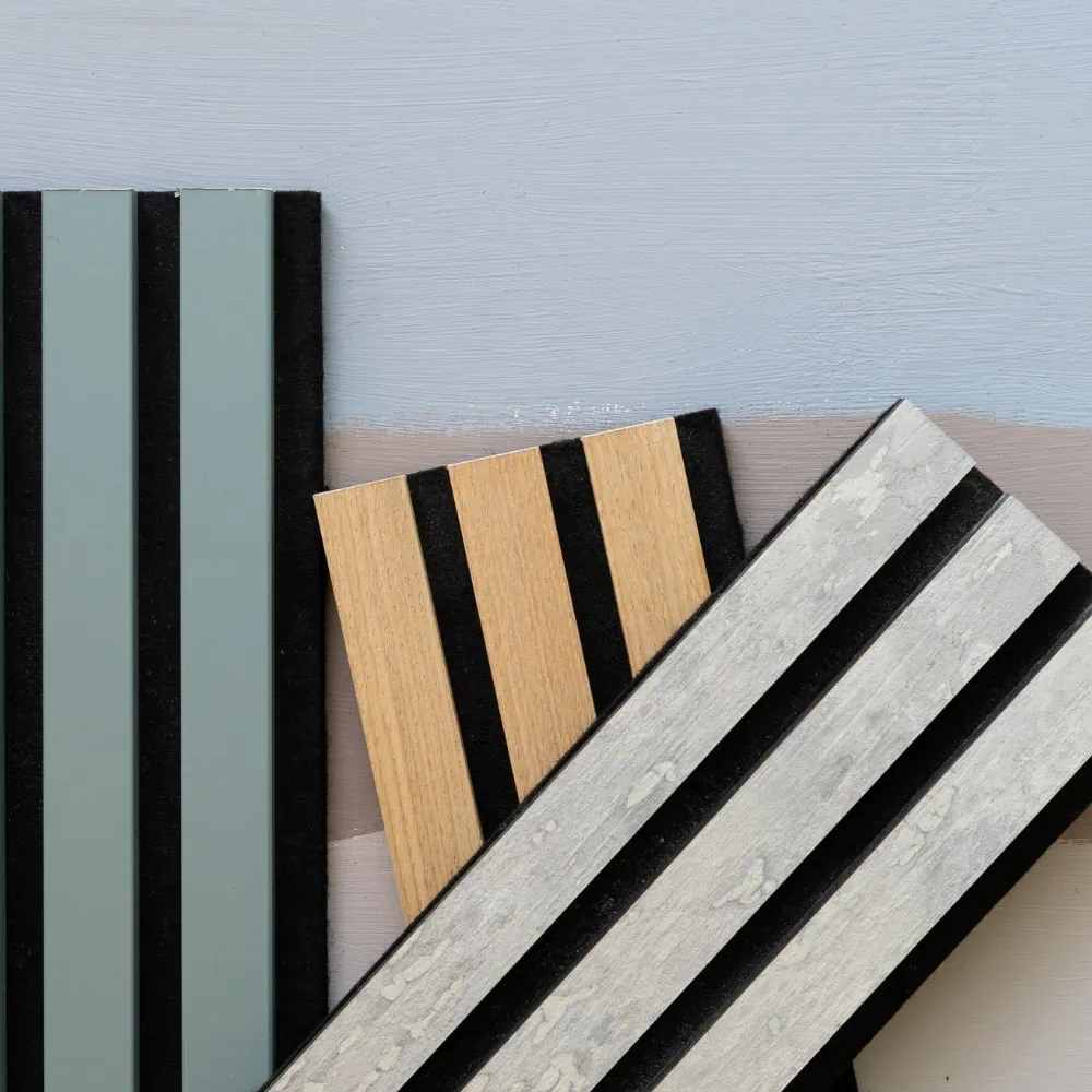 Set of acoustic panels for soundproofing